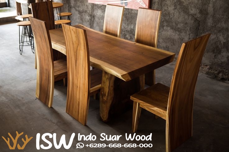 set meja makan kayu trembesi solid 6 kursi