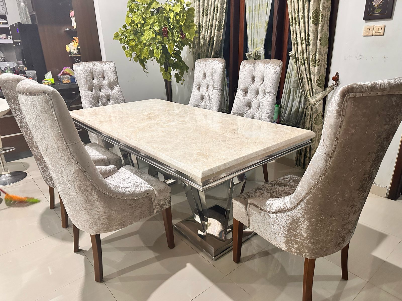 Set Meja Makan Marmer Mewah - Image 4