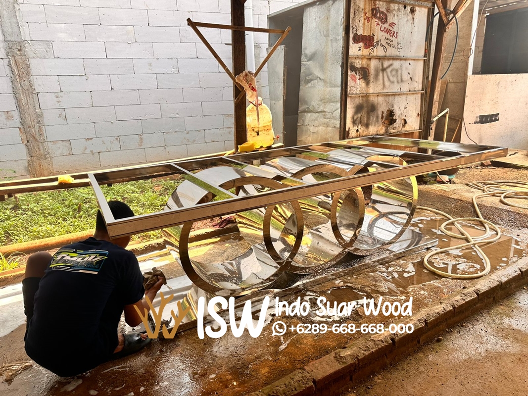 Kaki Meja Makan Minimalis Stainless