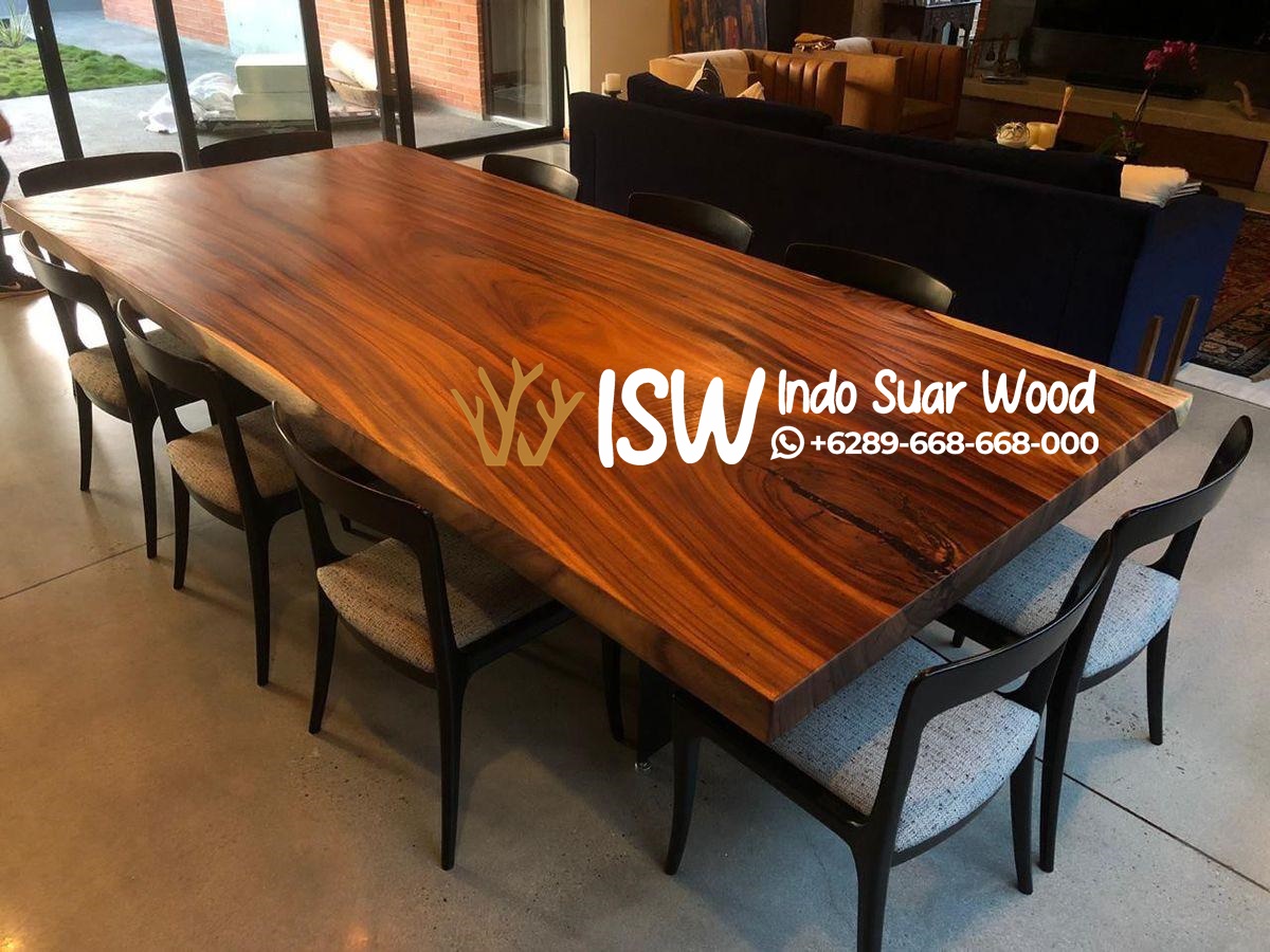 Meja Makan Utuh Sisi Flat Lurus Trembesi