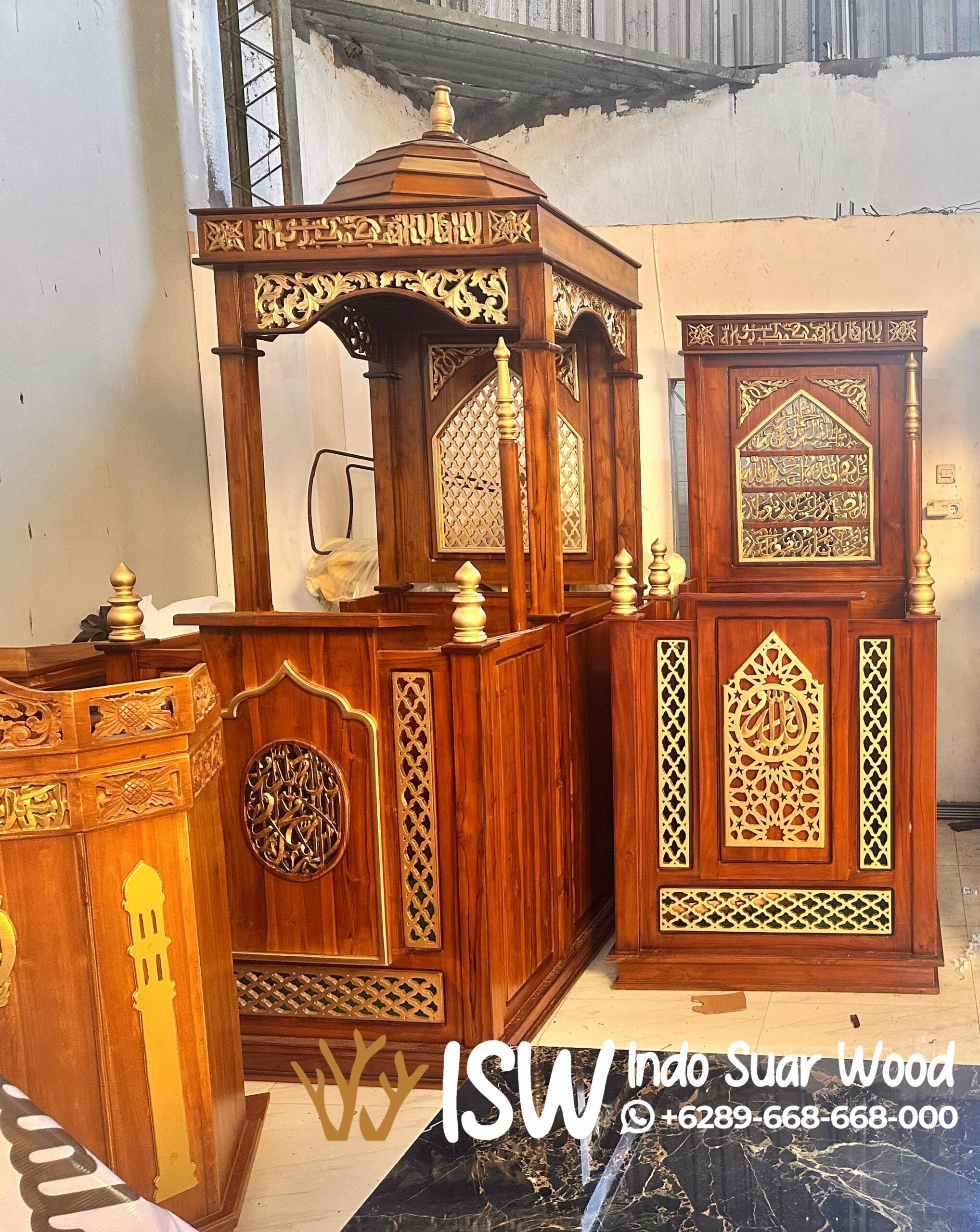 Mimbar Masjid Kubah Kaligrafi Kota Tuban