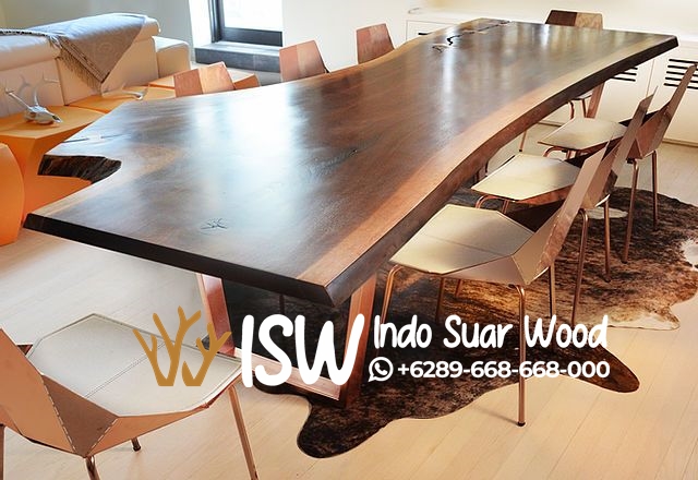 Meja Makan Trembesi Utuh