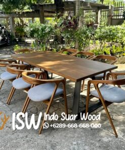 Meja Makan Kayu  Trembesi Kaki Besi  Magelang
