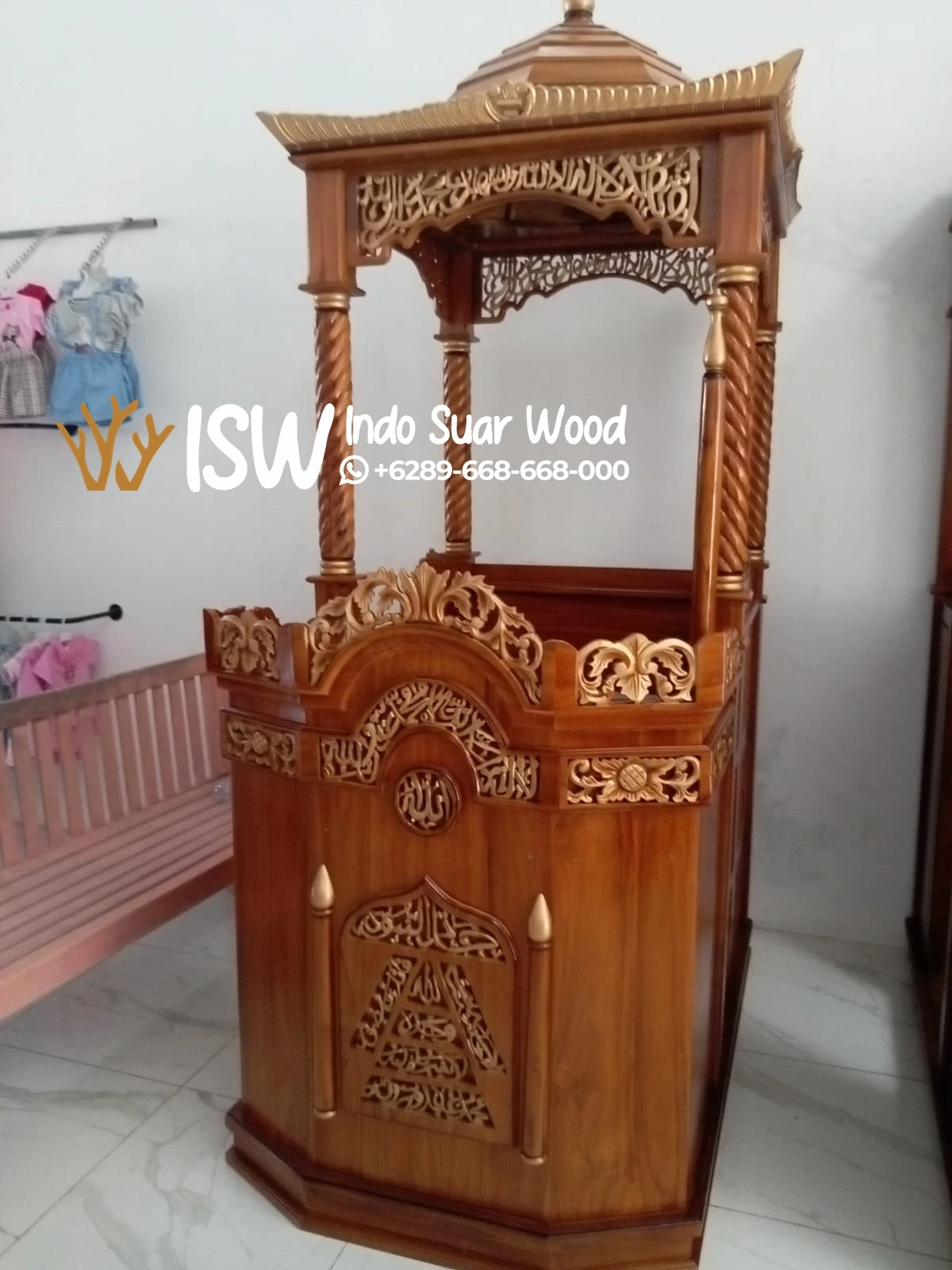 Mimbar Kubah Masjid Magelang