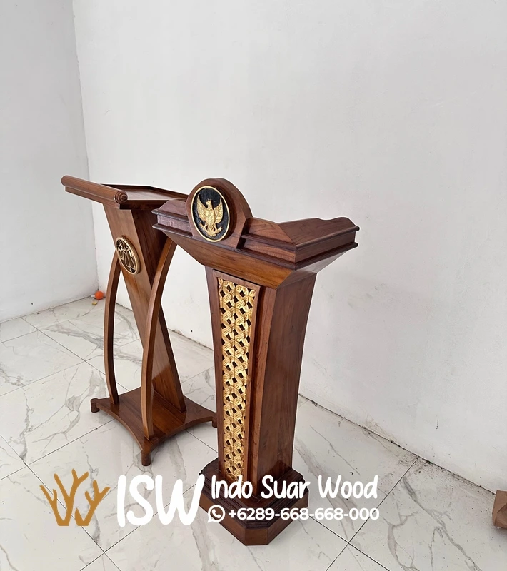 Podium Dakwah Kayu Jati