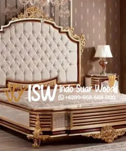 Tempat Tidur Klasik Eropa