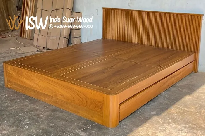 Tempat Tidur Kayu Jati Asli