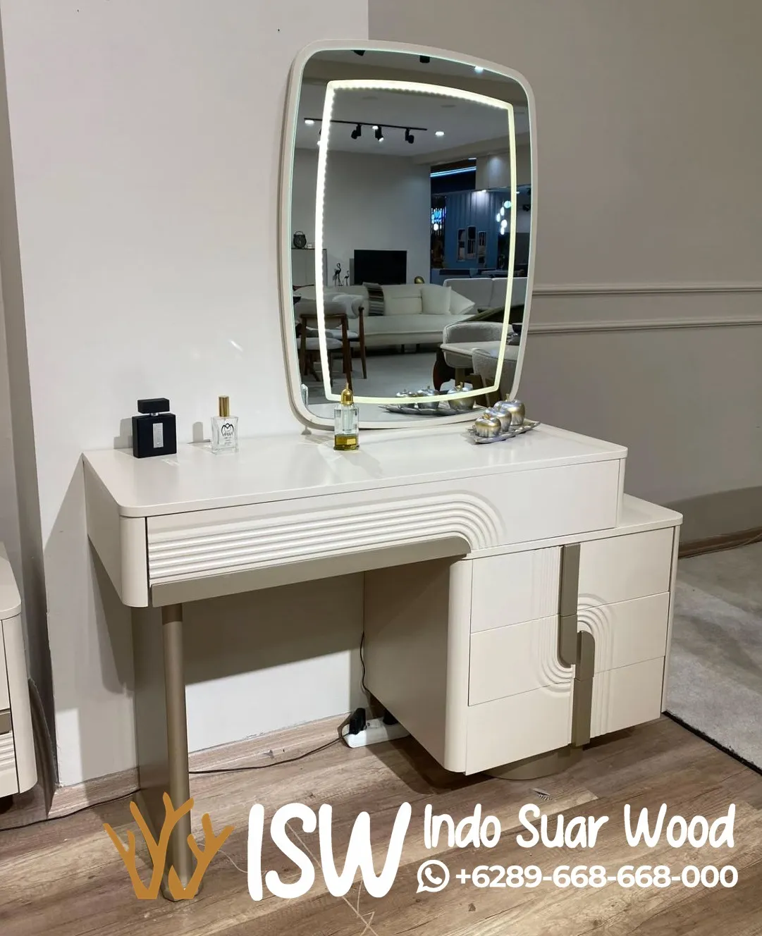 Make Up Table Berkualitas