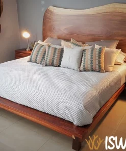 Tempat Tidur Trembesi Rustik Natural
